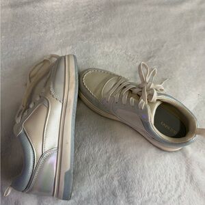 Women's Cream Sneakers